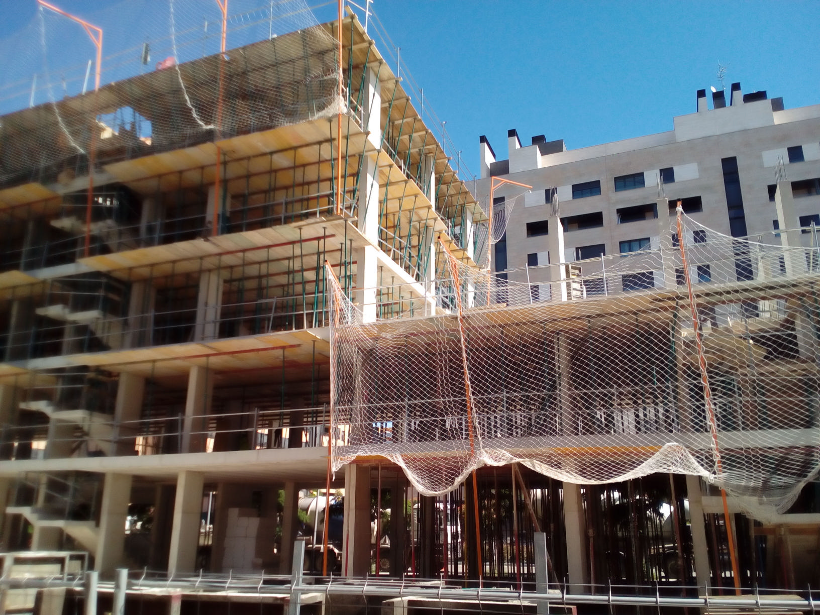 Edificio de 81 viviendas