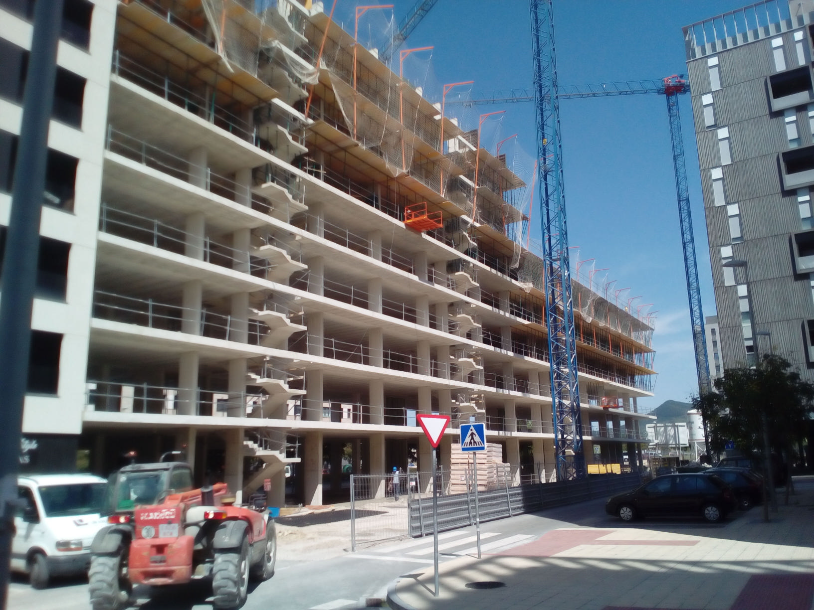 Edificio de 81 viviendas